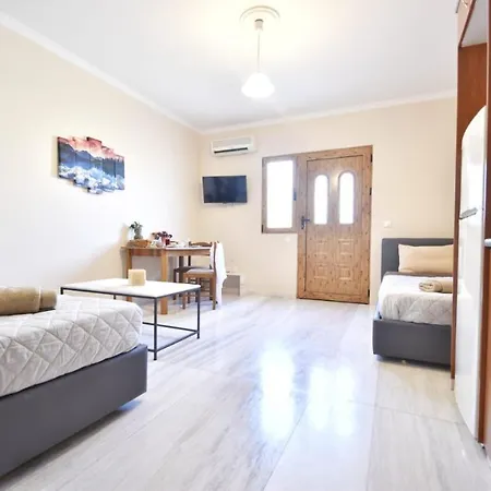 Apartament Konomi Karavádhos
