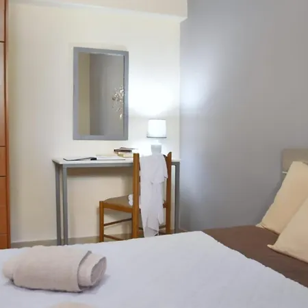 Konomi Apartament Karavádhos